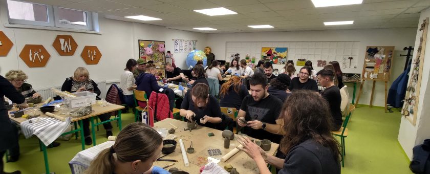 Application of Folk Arts and Crafts in the Educational Process of Future Teachers